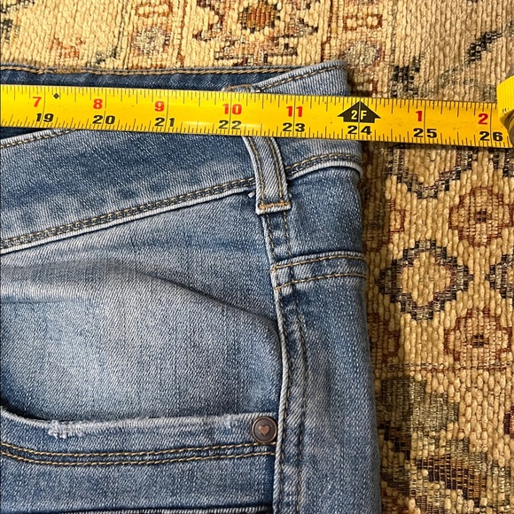24/7 woman’s distressed jeans plus size 26 - Picture 4 of 10